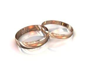הבעל סרב לענוד טבעת נישואין