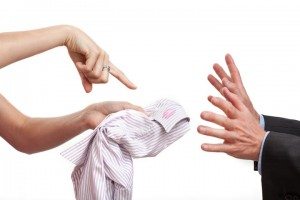 חושדת שהבעל בוגד בה