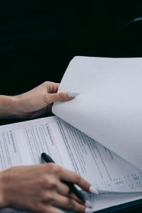 מתי כדאי לנסות לפתור את סכסוך הגירושין בדרך של גישור או בוררות