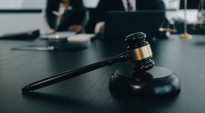 האם הבעל זכאי לתשלום עבור חלקו בדירה אשר עזב