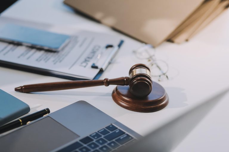 כיצד קובע בית המשפט את המשמורת על הילדים