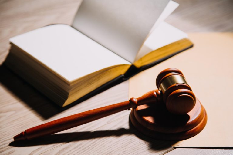 איך מגישים בקשה עבור דמי מזונות זמניים