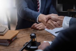 איך הורים גרושים יכולים למנוע מחלוקות בתקופת החגים