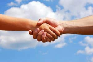 איך להישאר אופטימי במהלך גירושין