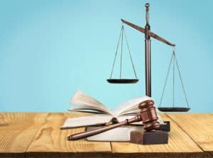 האם זול יותר לנהל הליך גישור במקום ניהול תיק גירושין בבית המשפט