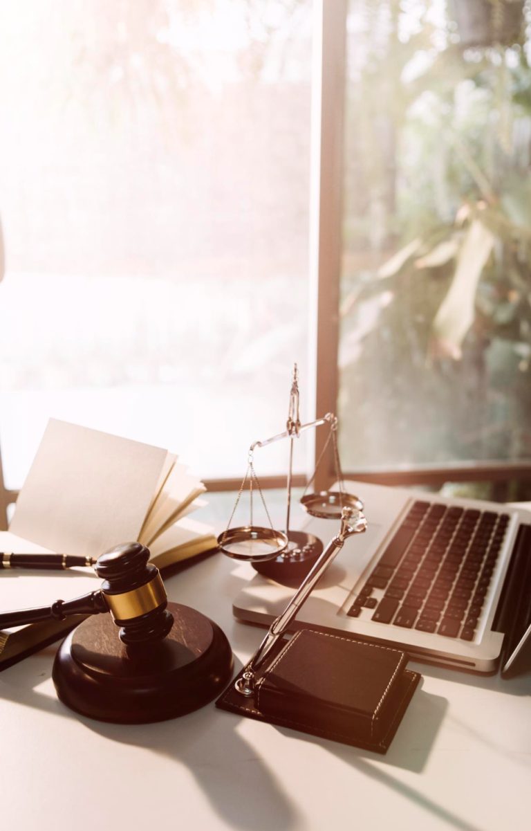 חושדת שהבעל בוגד בה