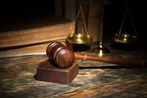 נוהג לפצל בין אחים קטנים לאחר הגירושין של הוריהם