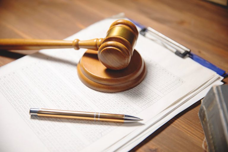 כיצד אוכל לתבוע מזונות מגרושתי במשמורת משותפת